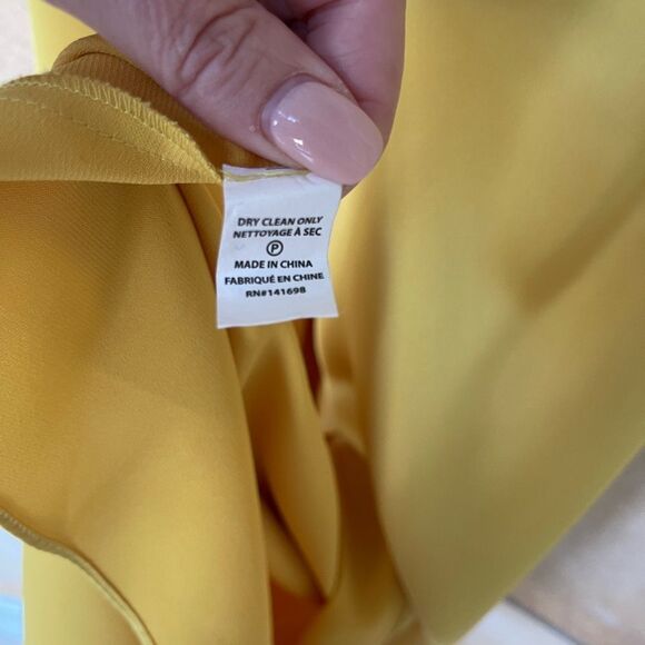 Elegant Yellow Gown - Picture 6 of 6